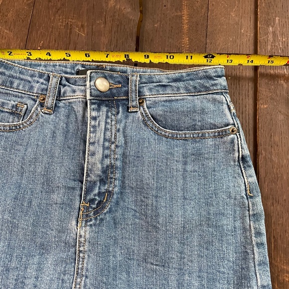 FOREVER 21 Frayed Denim Mini Skirt - Picture 6 of 11